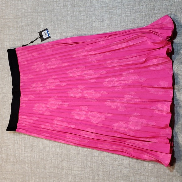 Dkny Dresses & Skirts - NWT DKNY Midi Pink and Black Skirt Size XL